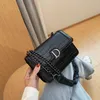 PB0019 Mode-Buchstabe D-Lock PU-Leder-Kette Einzelner Umhängetaschen Messenger Bag Handtasche für Frauen Weiß Schwarz Rot 3 Farben