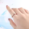 Обручальные кольца Вращающиеся блестящие круговой квадратный кристаллический кольцо для женщин титановый сталь золотого цвета