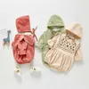 春の赤ちゃんの女の子ボディスーツ刺繍襟長袖の帽子の甘いスタイルの子供服E01 210610