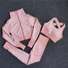 XL Conjuntos de yoga sin costuras para mujer Trajes de gimnasia deportiva para mujer Ropa para correr Conjunto de fitness Ropa de manga larga 210813