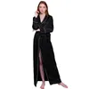 Kvinnors Sleepwear Long Kimono Bröllopsmorgon Robe Gown Sexig med Bälte Sommarintim Underkläder Lös Nightwear Satin Badrock