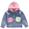 Kapüşonlu Kot Ceket Genç Kızlar Için Bahar Güz Çocuk Mektup Baskı Denim Ceketler Pamuk Giyim Spor Pockets ile Tops 210622