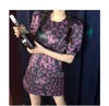 Mode haute qualité Vintage violet léopard manches courtes bouffantes col rond printemps crayon Mini robe femmes vêtements 210519