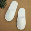 Hotel Comfortabele slipper binnenste dikke wegwerpgloezers Anti-slip Home Guestschoenen Ademend zachte wegwerpgloezers