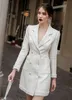 Mujeres pasarela moda sexy manga larga doble botonadura invierno celebridad blanco blazer abrigo diseñador prendas de vestir chaqueta 210527