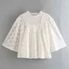 Printemps Femmes Broderie Dentelle Épissage Blouse O Cou Smock Femelle Manches Bouffantes Chemise Bureau Dame Lâche Tops Blusas S8502 210430