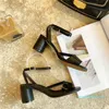 2022 Womens Slingbacks 디자이너 검투사 샌들 여성 샌들 리벳 신발 블랙 레드 누드 화이트 이탈리아어 브랜드 섹시한 극단적 인 하이힐 펌프