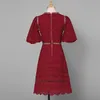 Designer Runway Dress Elegant Latarnia Rękaw Hollow Out Haft Vintage Party Red Mini 210421