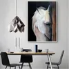 Timido Cavallo Bianco Su Tela Occhio Poster E Stampe Pittura Murale Per Soggiorno Immagini di Animali Home Decor SENZA CORNICE