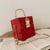 Pearl Tote Hard Box Bag 2021 Новый высококачественный PU кожаный женский дизайнерская сумка цепь плечевой мешок сумка мини-банкетный