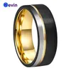 Mens Womens Wedding Band Tungsten Carbide Ring Black Rose Gold med Offset Groove och Brush Finish 210701