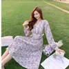 Sommer Süßes Kleid Koreanische V-Ausschnitt Langarm Midi Kleid Frauen Kausal Elegante Party Blumenkleid Weibliches Design Y2k 210521