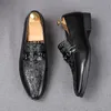 Nouveauté hommes mode décontracté noir/marron paillettes loisirs sans lacet Rivets mocassins homme fête robe de mariage chaussures 38-44