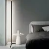 Vloerlampen Noordelijke LED -lamp Modern eenvoudig Warm Witte hoekstaaf Licht voor woonkamer Slaapkamer Interieur Sfeer Standaard Indoorf6412916