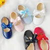 Sandaler Girls Princess Shoes Patent Läder Fashion Big Bow Mary Jane Bröllopsfest Barnens formella dans