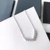 2021 Luxurys Modeontwerpers Ketting Klassieke Ingelegde Diamant V Tandvorm Eenvoudig Veelzijdig Temperament Exquisite Vakmanschap Gift Engagement