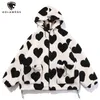 Aolamegs Mignon en forme de coeur Imprimer Lambswool Veste d'hiver Hommes Poches à cordon Fermeture à glissière à capuche High Street Couple chaud Streetwear 211025