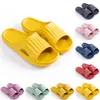 Nyaste tofflor Slides Sko Män Kvinnor Sandal Platform Sneakers Mens Kvinnor Röd Svart Vit Gul Slide Sandaler Trainer Utomhus Inomhus Slipper Storlek