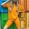 Mulheres verão manga curta dois pedaços conjuntos de t-shirt do pescoço e cintura elástica bodycon shorts sólidos streetwear casual senhoras ternos 210416