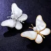Brooches de inseto doce 2021 Corsage de pera para mulheres moda borboleta broche pin design jóias banhadas a ouro