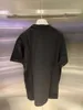 23SS新しいTシャツシティスプレーレターブラックパープルハート型パターンピュアコットンホワイトパウダーグリーンダークブルーイエローメン女性SHO283E