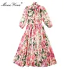 Robe de créateur de mode Printemps Eté Femmes Robe Bow col Rose Floral-Imprimé Élégant Vacances Robes En Mousseline De Soie 210524