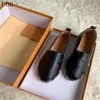 럭셔리 여성 캐주얼 신발 패션 인쇄 편지 정품 가죽 상자 카드 먼지 가방 편안한 캔버스 게으른 크기 35-41