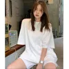 Bahar ve Yaz Kore Beyaz Kısa Kollu T-shirt Şort İki Parçalı Takım Elbise Kadınlar Gevşek Yüksek Bel Rahat Spor Top Pantolon 210707