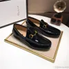 22SS bestickte Loafer Männer formale Schuhe Herren Wildleder Müßiggänger Herren Luxus Schwarzes Leder für Piergitar Italian Brown Designer Kleid Haut