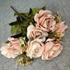 Elegante künstliche Rose Brautblume Hochzeit Braut Bouquet Home Party Dekorative Blumen Esstisch Dekor6009346