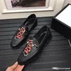 A1 New Herr Top Märke Designer Skor Man Tudded Spike Loafer Casual Dress Flat Skor Lazy Person Slip-On Casual Shoe Loafers 33