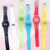 Wristwatches Moda Dzieci Sportowe Zegarek Cyfrowy Kwadrat Kobiety Zegarki Wodoodporna Elektroniczna LED Zegar Drop
