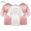 Kvinnors Sleepwear Rose Gold Pink Bride Robe Vit Skriva Kvinnor Party Short Classic Design Kimono Satin Underkläder Brudtärna Nattrockar