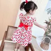 Lato Truskawka Drukowana Kamizelka Dziewczyny Dziewczyna Sukienka Mały Latający Rękaw Sukienki Moda Cute Bowknot Kids Beach Spódnica Ubrania G4IVFI3