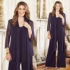 2021 Elegantes Lila Plus Size Hosenanzüge für die Mutter der Braut mit Jacke Damen Chiffon Langarm Mutter formelles Kleid für Weddi236H