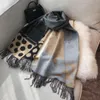 Projektant Moda Marka Ladies Scarf Deluxe Jesień Thermal Szaliki Wysokiej Jakości Cashmere Grube Scarves Wymiarowy 180 * 65cm Brak pudełka