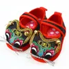 Eerste Walkers Tiger Head Bell Born Baby Shoes Red Infant Crib Chinese traditionele geborduurde dikke doek