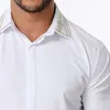 Camicie eleganti da uomo con ricamo dorato Camicia a maniche lunghe di marca slim fit chemise casual abbottonata per camice maschili bianche 210522