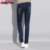 Jeans caldi con ricamo Velluto skinny elasticizzato in denim sottile da donna invernale per pantaloni a matita da donna 210428