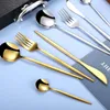 24pcs Gold Dinnerware Set di stoviglie in acciaio inossidabile Coltello Forchetta Cucchiaio Posate occidentali Posate Set di utensili da cucina 210928