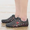 2021 sommar män kvinnor tofflor dagligen enkelt par röd blå grå whtie rosa grön 450 strand sandaler storlek 36-45