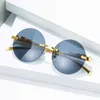 40 % RABATT auf neue Luxus-Designer-Sonnenbrillen für Herren und Damen. 20 % Rabatt auf runde, rahmenlose Straßenfotografie-Modetrendbrillen für Herren