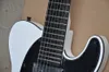 Guitarra eléctrica de 7 cuerdas de cuerpo blanco con herrajes negros, diapasón de ébano, pastillas activas, proporciona un servicio personalizado