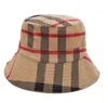 5Color Bucket Hat Wide Brim Hats Suede Fabric Fashion Stripe Brand Designer Women Nylon Autumn Spring Foldbar Fisherman Sun Cap T8378493
