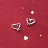 Wantme 925 Sterling Zilver Hollow Chic Sweet Romantic Love Heart Small Stud Earrings for Women Fashion Korean Teen Party Jewelry 210507