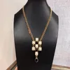 Vintage Mode-sieraden Voor Vrouwen Party Europa Luxe Trui Keten Zwart Witte Parels Lange Ketting C Stempel Geschenken Chains2222