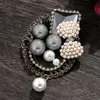 Pins, Broscher Kristall Rhinestone Pearl Retro Brosch Teardrop Kvinna Pin För Bröllopsfest Smycken Tillbehör Partihandel