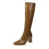 Stivali stile donna moto moda punta quadrata ginocchio alto autunno inverno caldo scarpe con tacco in pelle verniciata