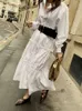 Chic Koreański temperament Retro Casual Khaki z długim rękawem Lapel Single Breasted Sukienka z pasem Vestidos Mujer Biały grzyb Luźny 210610