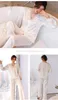 カジュアルなパジャマの女性の寝室のサテンの2枚セットレースのシャツパンツセクシーなボタンダウンラウンジウェアコムフィーパジャマPJSスーツx0526